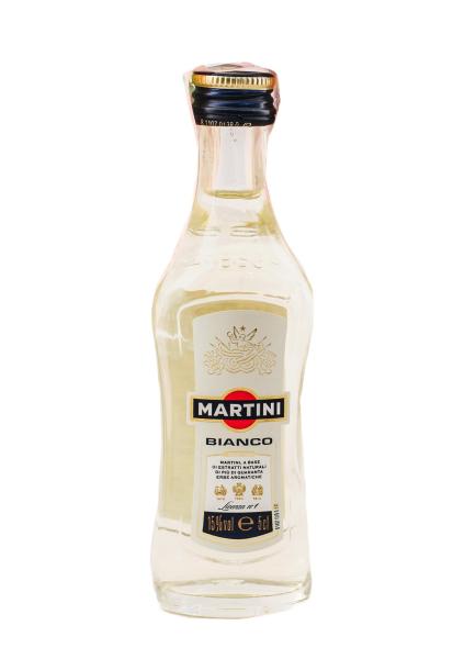 Вермут Martini BIANCO Белый Сладкий 0.05 л фото вермут martini bianco белый сладкий 0.05 л
