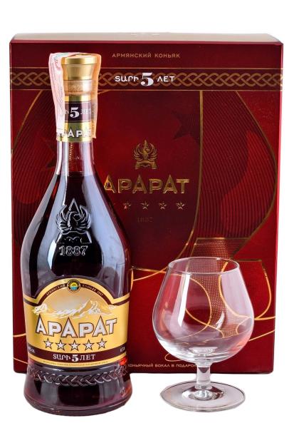 Коньяк АрАрАт 5 лет с бокалом 0.7 л фото коньяк арарат 5 лет с бокалом 0.7 л