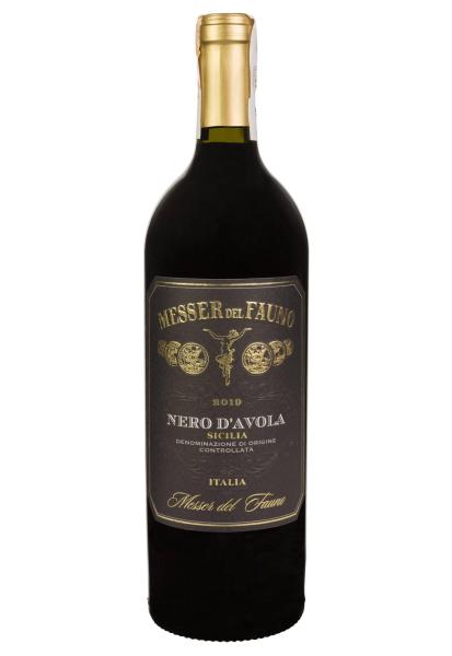 Messer del Fauno Nero d'Avola Terre Siciliane Красное Сухое 0.75 л  фото messer del fauno nero d'avola terre siciliane красное сухое 0.75 л