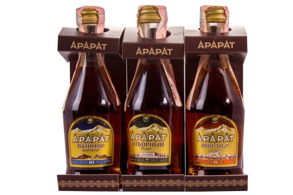 Набор Коньяк АрАрАт 3х0.05 л фото набор коньяк арарат 3х0.05 л