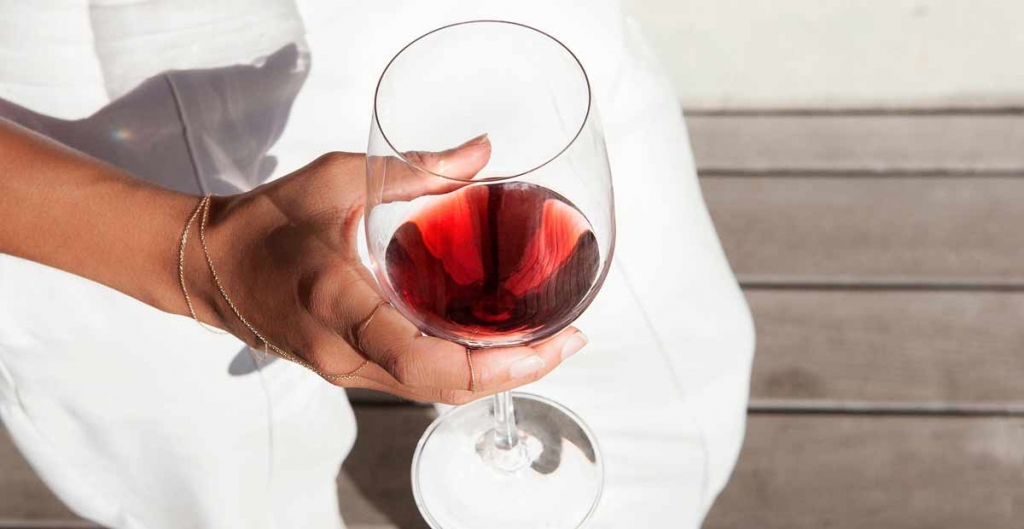 Article-3-Summer-Red-Wine-Best-for-Chilling.jpg