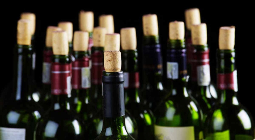 Corked_Open_Bottles-700x461.jpg
