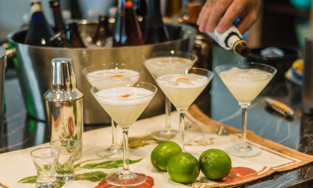 pisco-sour-recipe-bitters.jpg
