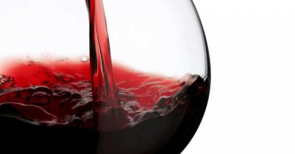 chem-polezno-krasnoe-vino-dlja-zhenshhin_1.jpg