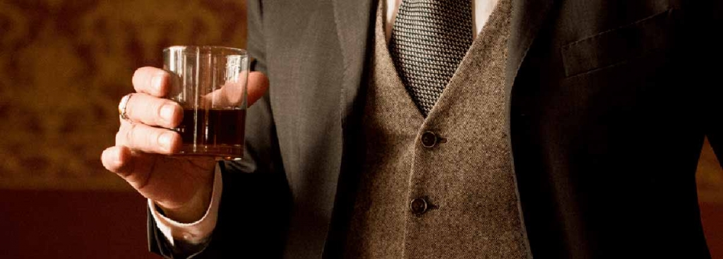 Scotch-and-Whiskey-Gifts-for-Men.jpg