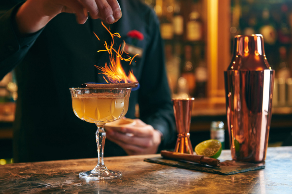 royal-cocktails-with-sharing-18100237.jpg