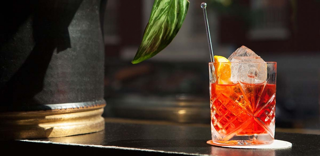 Recipe-How-to-Make-a-Negroni-Campari-Cocktail-Recipe-Ratio-Naren-Young-Dante-NYC.jpg