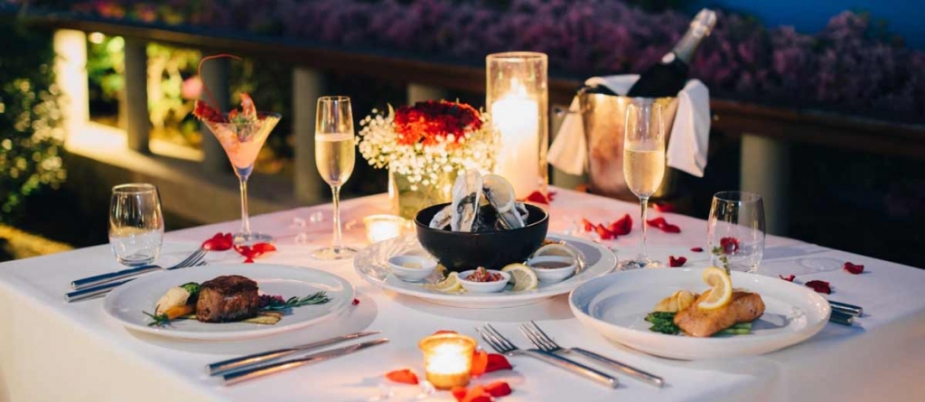 candlelit-valentines-dinner-for-two-©-9mot@2x.jpg