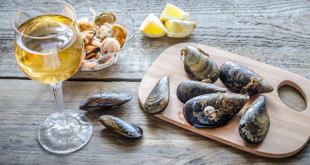 seafood-wine-pairing-1024x655.jpg