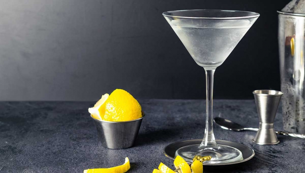 james-bond-martini-recipe-chowhound.jpg