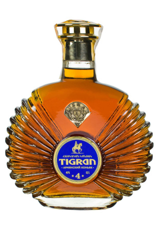 Коньяк Tigran 4 года 0.5 л фото Коньяк Tigran 4 года 0.5 л