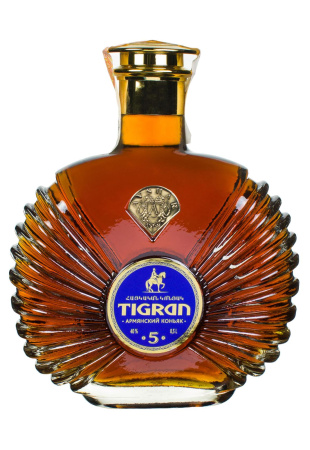 Коньяк Tigran 5 лет 0.5 л