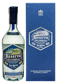 Текіла Jose Cuervo Reserva De La Familia Platino 0.7 л текила jose cuervo reserva de la familia platino 0.7 л
