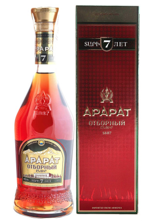 Коньяк АрАрАт Отборный 7 лет в коробке 0.5 л