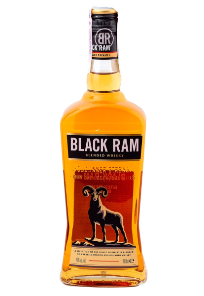 Black ram виски. Виски Блэк Кроу. Black Ram Premium Blended виски. Black Ram Whisky 40 1l. Виски Black Ram Bourbon finish 0.5l.