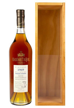 Коньяк MAXIME TRIJOL PETITE CHAMPAGNE 1969 0.7 л коньяк maxime trijol petite champagne 1969 0.7 л