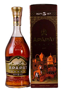 Коньяк АрАрАт 5 років в коробці Limited Edition 0.7 л коньяк арарат 5 лет в коробке limited edition 0.7 л