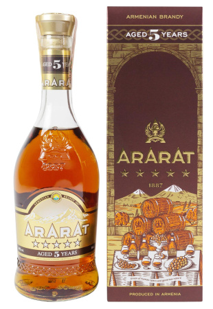 Бренди АрАрАт 5 лет 0.5 в коробке LE 0.5 л