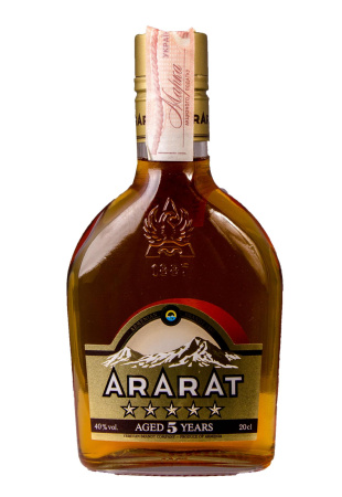 Коньяк АрАрАт 5 лет 0.2 л фото Коньяк АрАрАт 5 лет 0.2 л