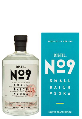 водка distil №9 в подарочной коробке 0.7 л 